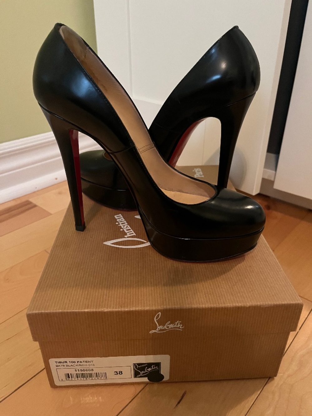 Christian Louboutins Size 8